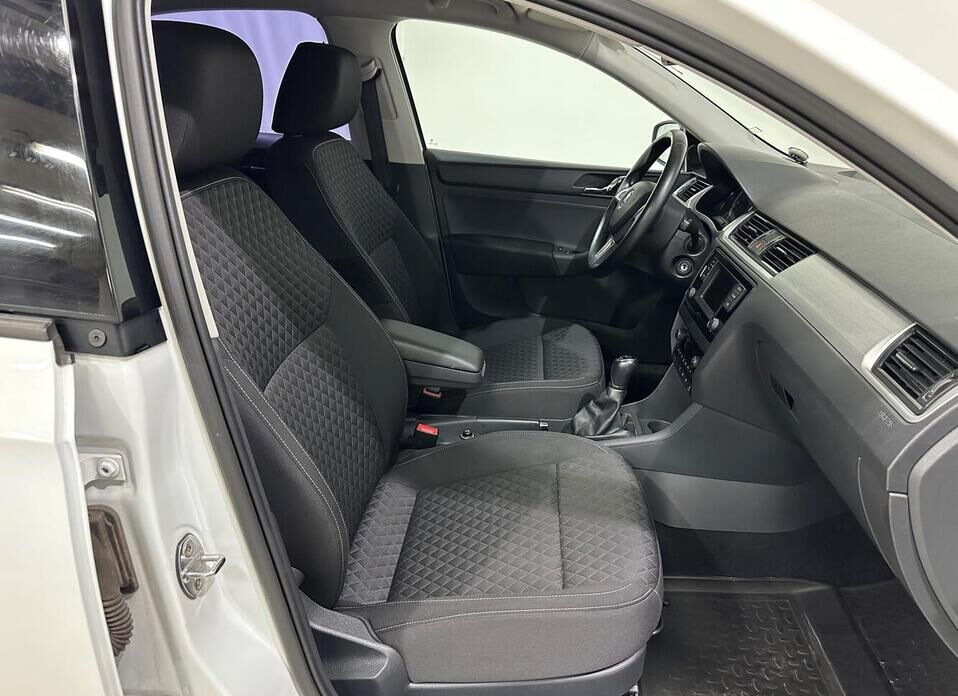Skoda Rapid, I Рестайлинг 1.6 MT (110 л.с.)
