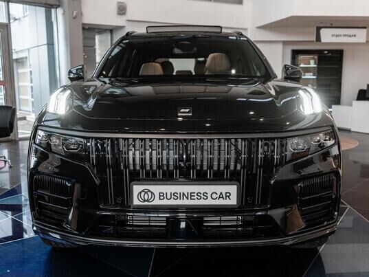 Lynk & Co 09