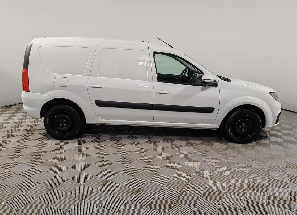 LADA (ВАЗ) Largus, I Рестайлинг 1.6 MT (106 л.с.)