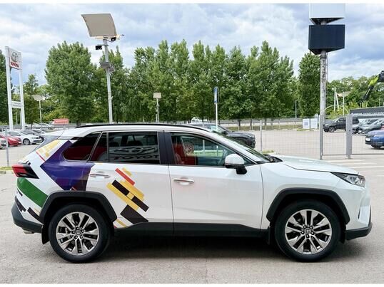 Toyota RAV4, 2020&nbsp;г., 63&nbsp;342&nbsp;км